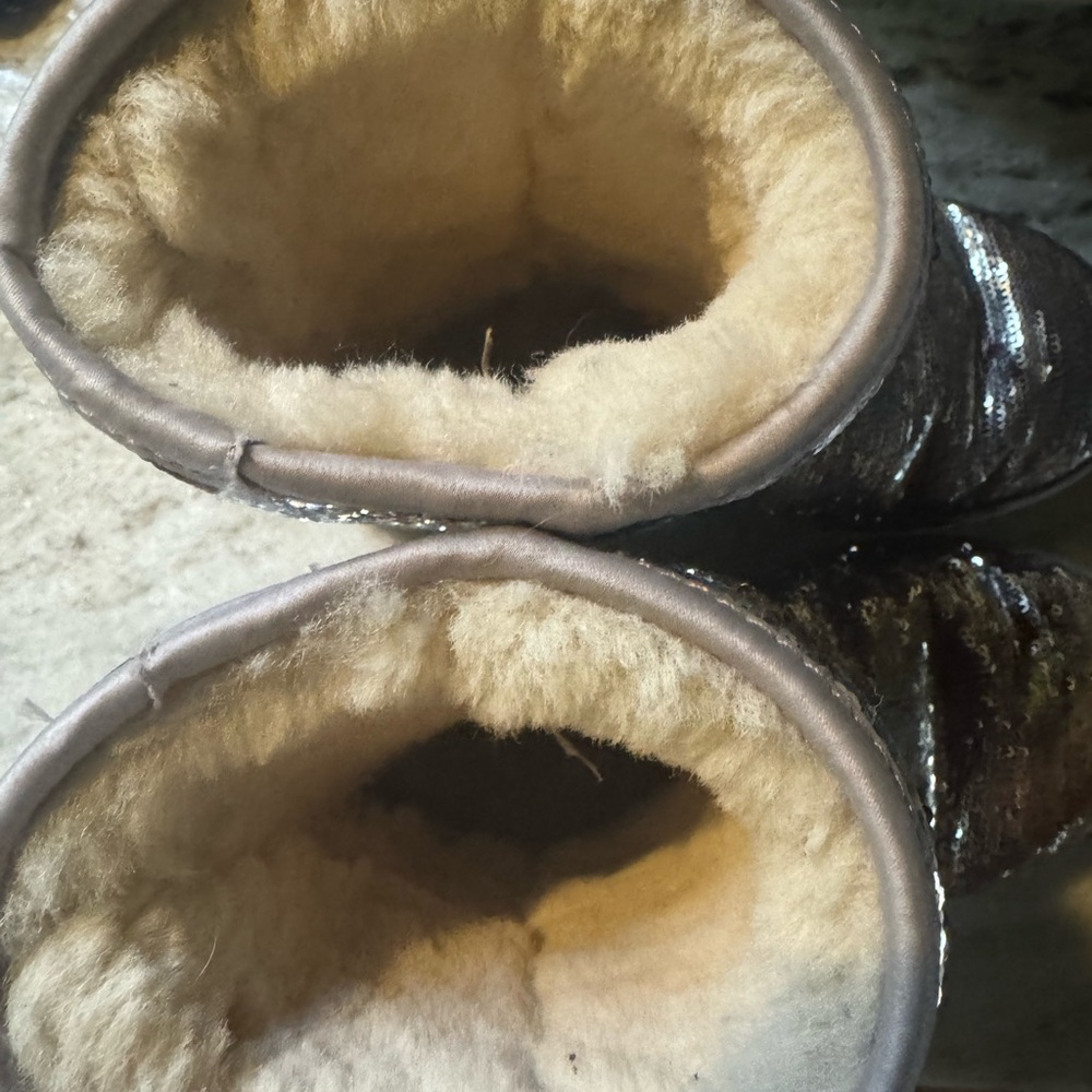UGG Boots-Women’s sequined lightly used - Picture 7 of 7